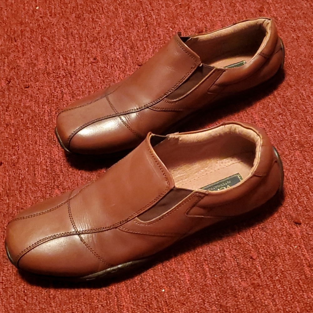 Shoes 👞 - Picture 3 of 4